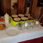 Du Des Corbeaux 酒店 2*