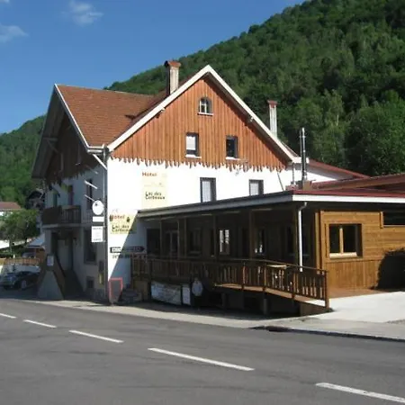 Du Des Corbeaux 2* La Bresse