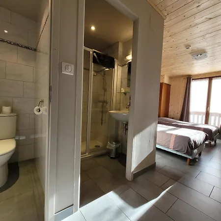 Du Des Corbeaux Hotel 2*