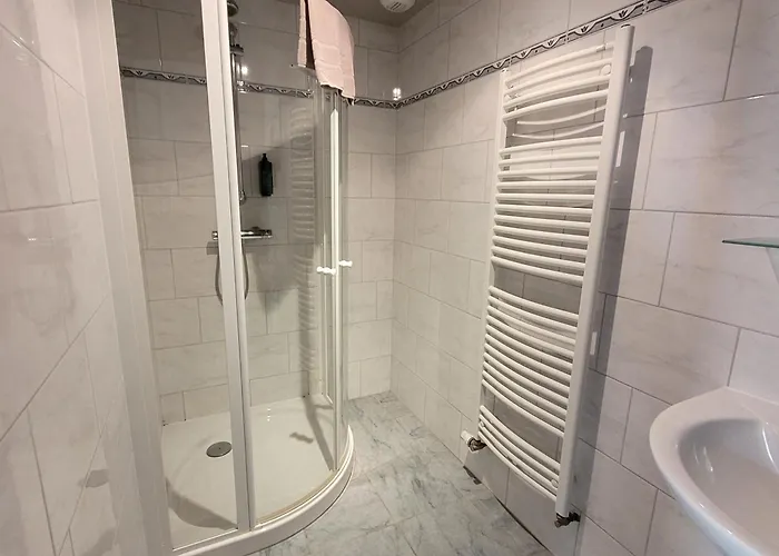 Du Des Corbeaux Hotel 2*